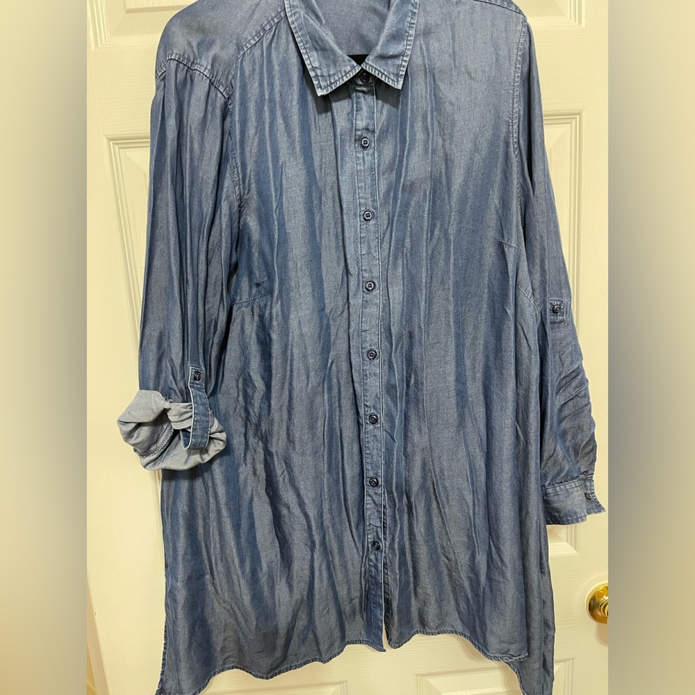 Chambray thigh length top; 2xl; long sleeve or roll